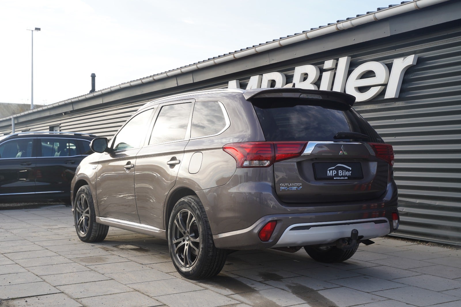 Billede af Mitsubishi Outlander 2,4 PHEV Invite CVT 4WD