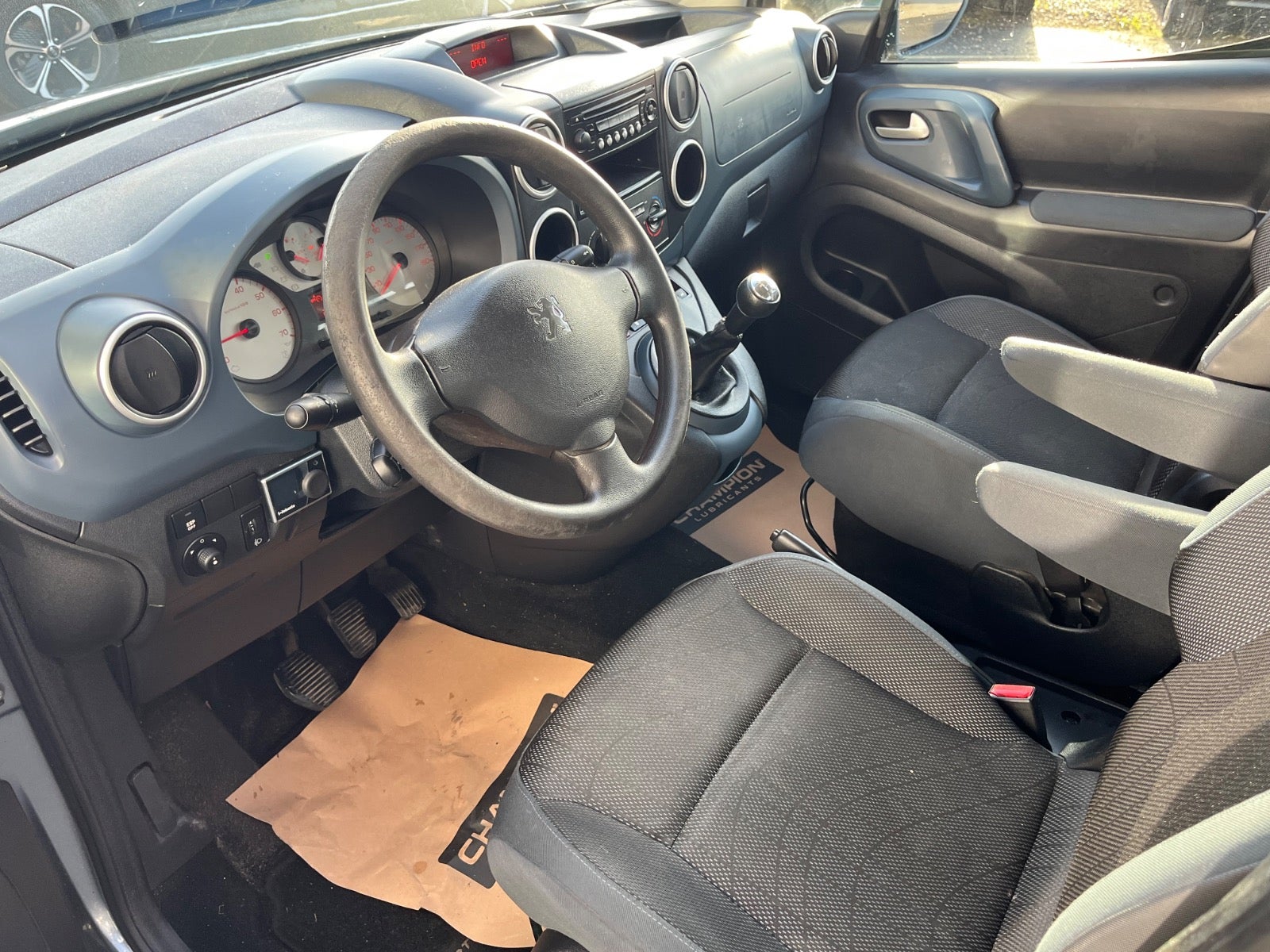 Billede af Peugeot Partner Tepee 1,6 e-HDi 92 Active