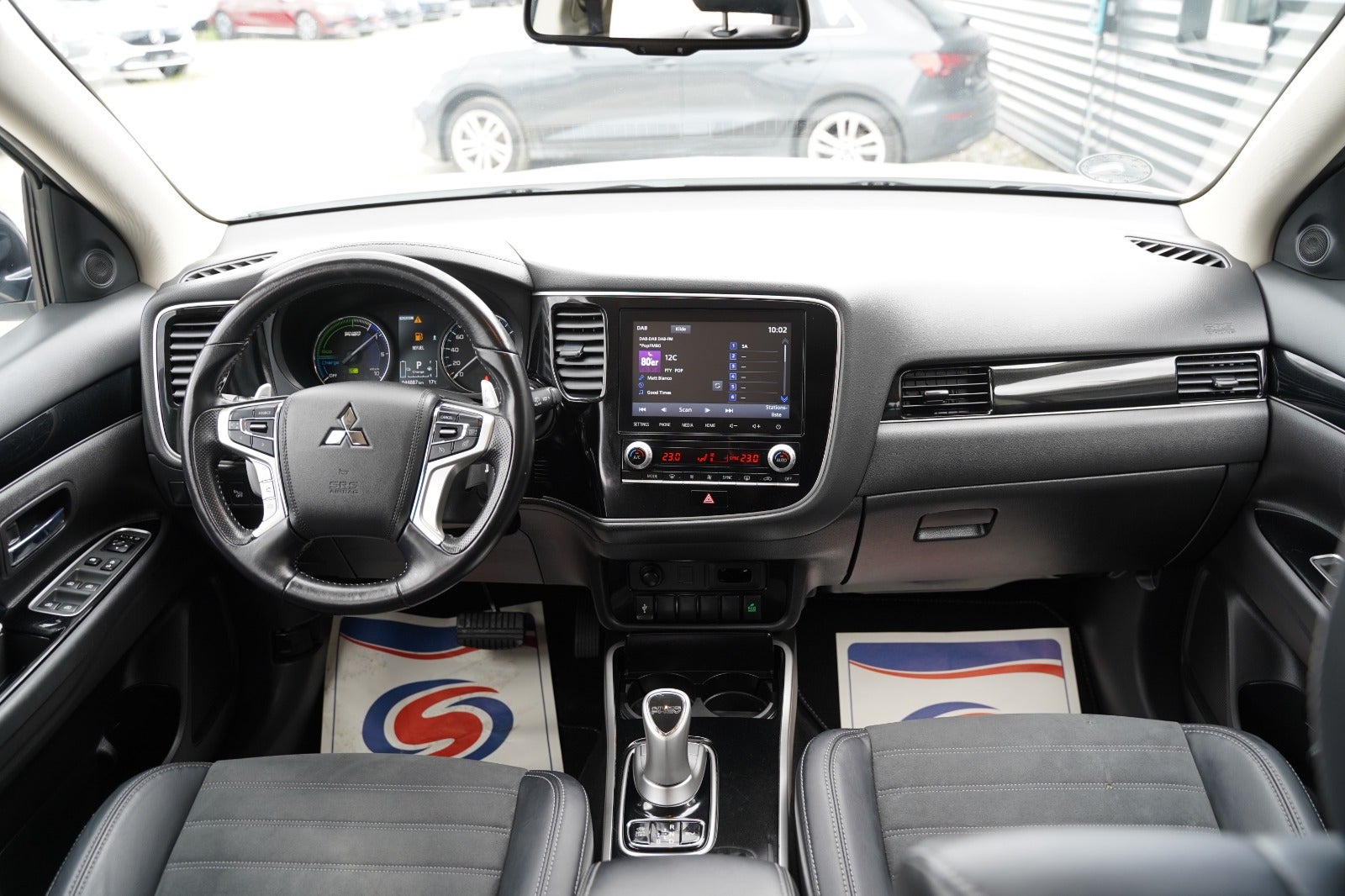 Billede af Mitsubishi Outlander 2,4 PHEV Inform+ CVT 4WD