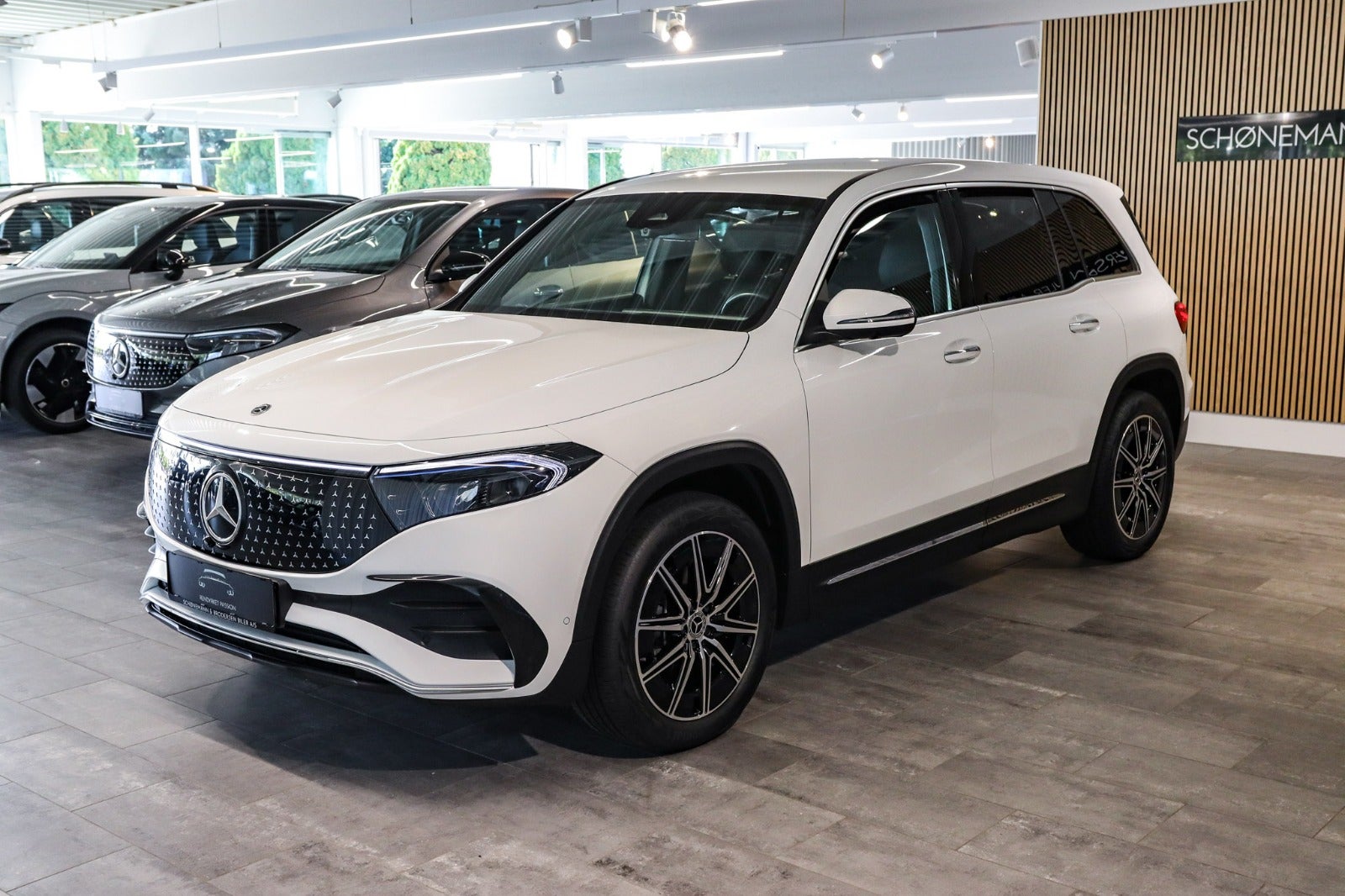 Billede af Mercedes EQB300  AMG Premium 4Matic