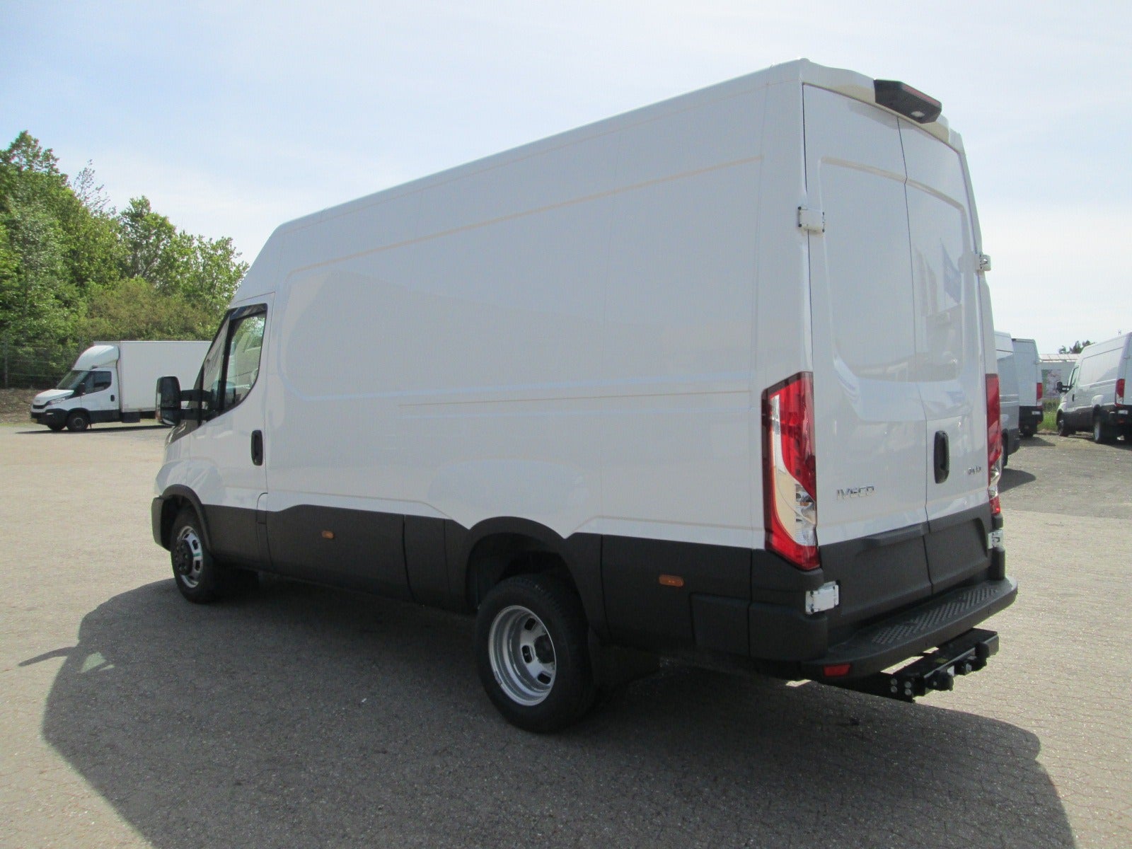 Billede af Iveco Daily 3,0 35C18 12m³ Van AG8
