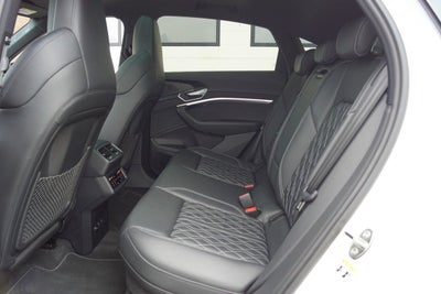 Audi e-tron S-line Sportback quattro