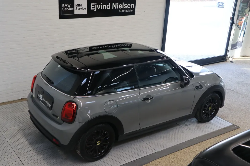 MINI Cooper SE Camden Edition