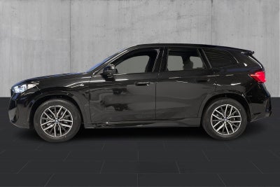 BMW iX1 eDrive20 M-Sport - 1