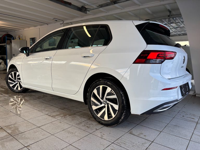 VW Golf VIII eHybrid DSG