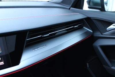 Audi S3 TFSi quattro S-tr.