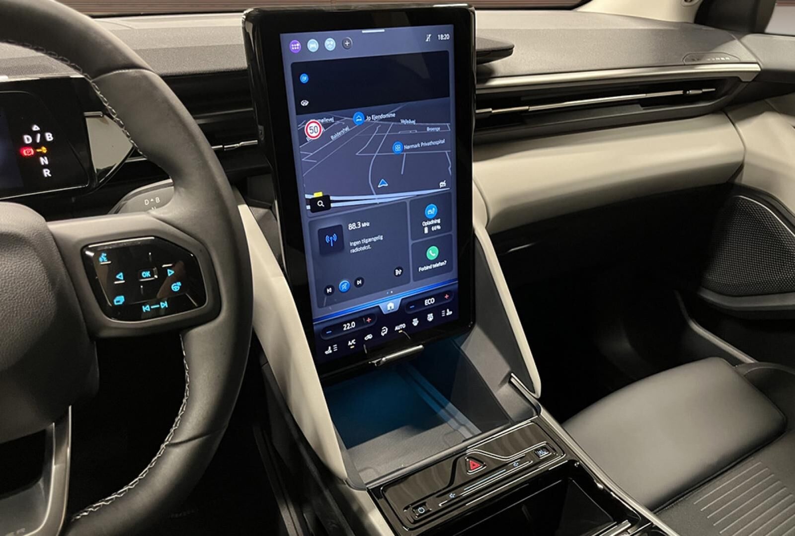 Ford Explorer Select Extended Range