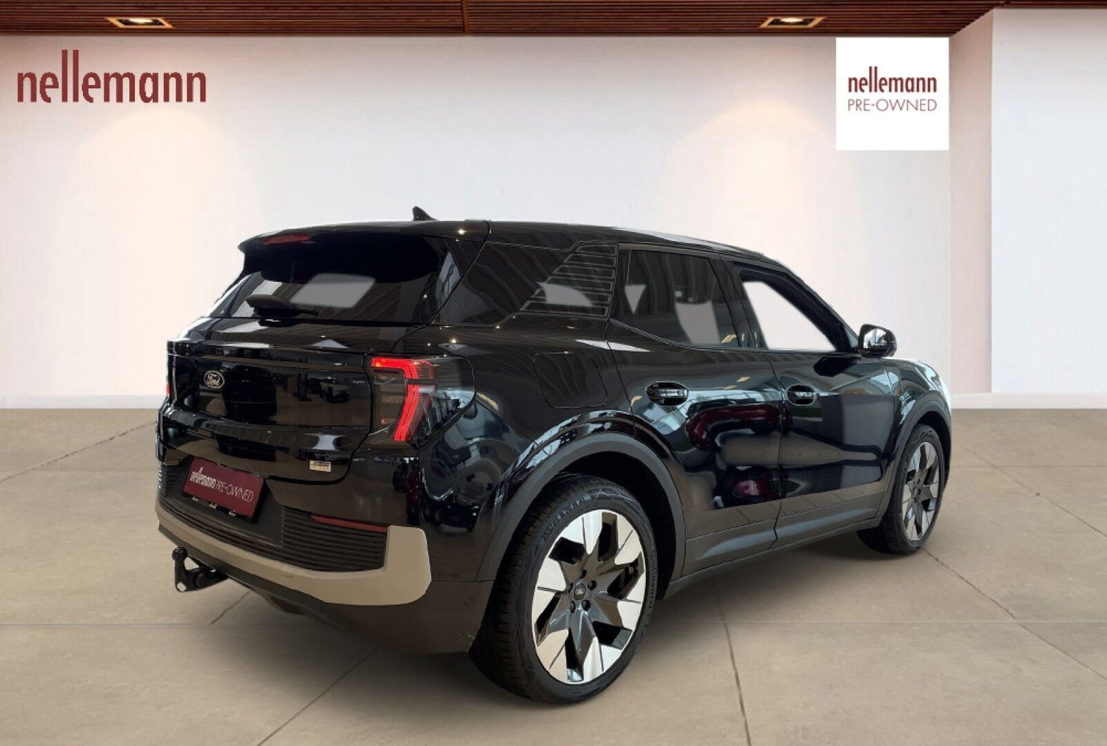 Ford Explorer Premium Extended Range