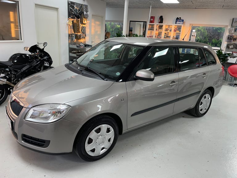 Skoda Fabia 16V Ambiente Combi