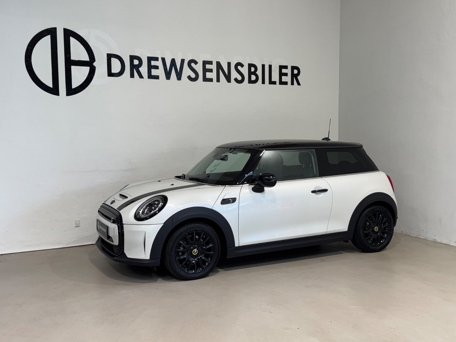 MINI Cooper SE Essential