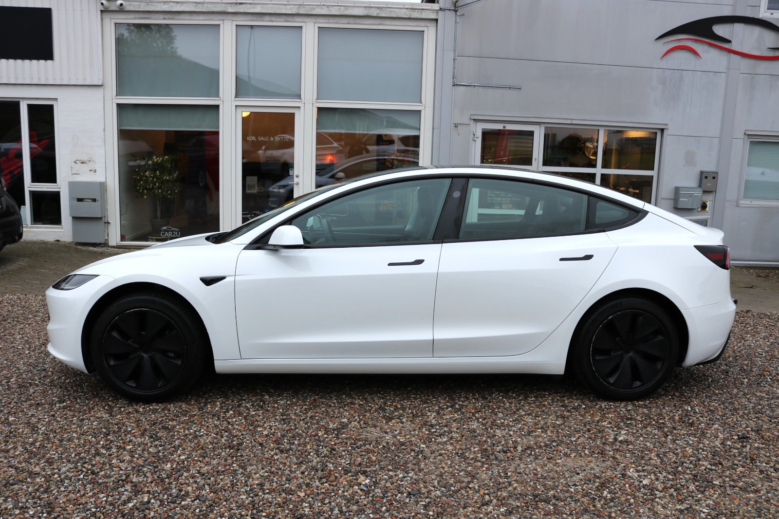 Tesla Model 3 RWD
