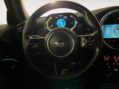 MINI Cooper SE Experience