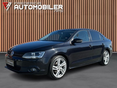 VW Jetta 1,6 TDi 105 Trendline BMT 4d