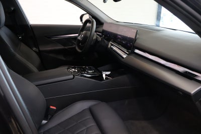 BMW i5 eDrive40 Sport Line
