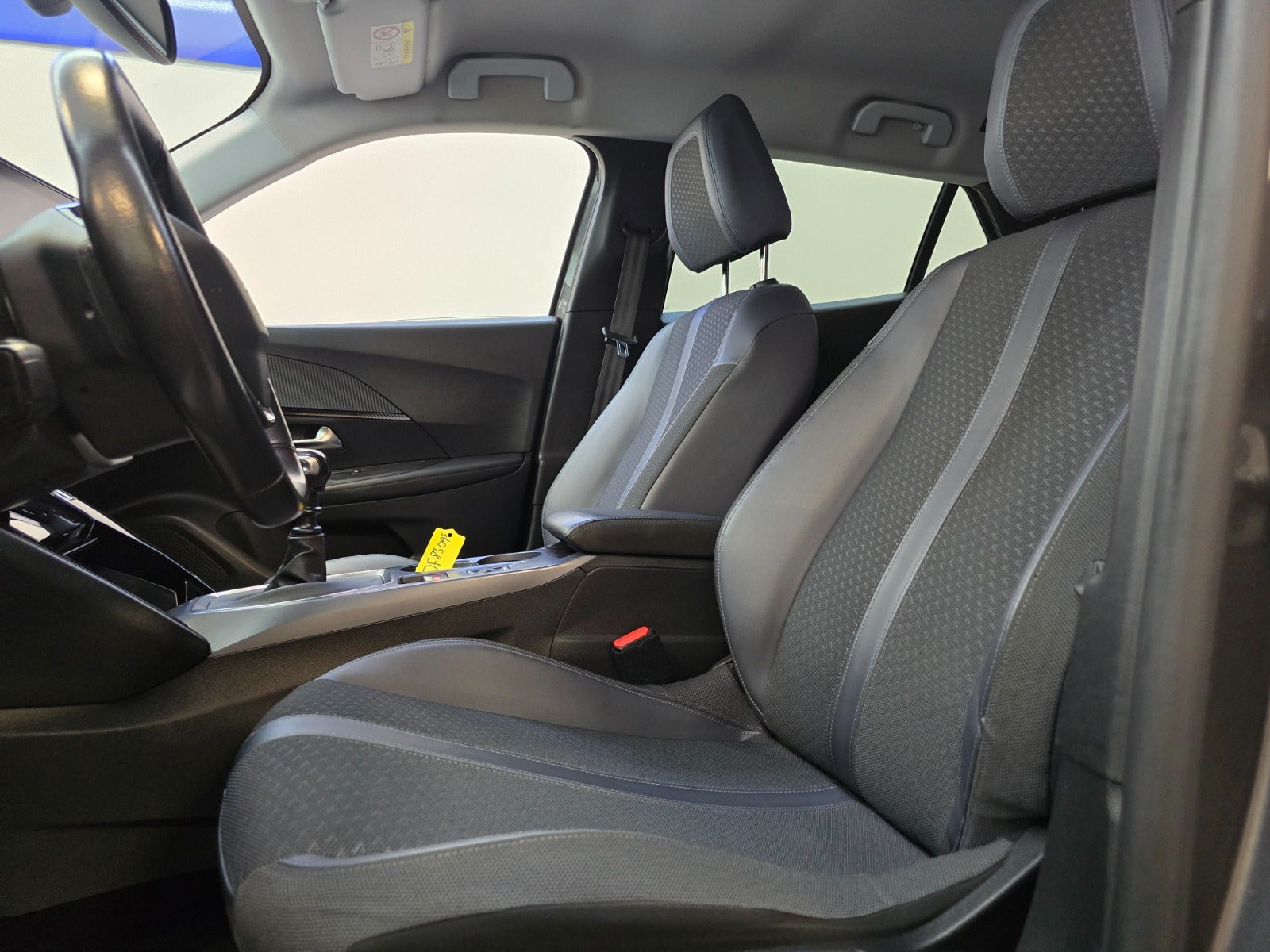 Billede af Peugeot 2008 1,2 PureTech 100 Allure Pack