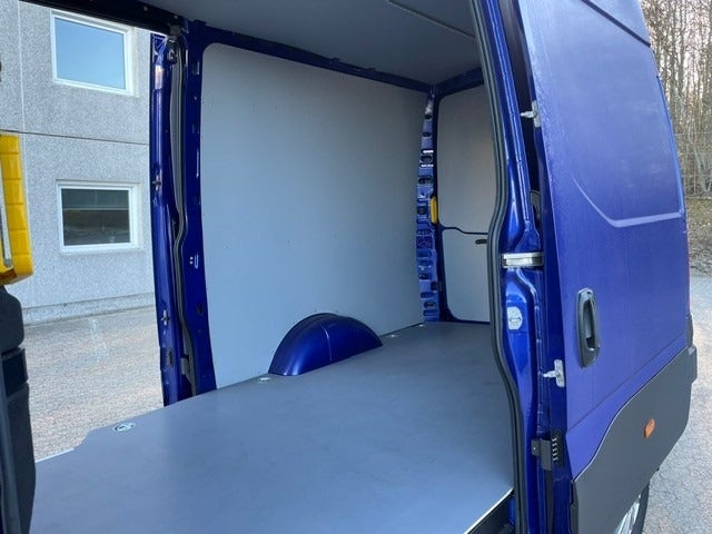 Billede af Iveco Daily 3,0 35S21 12m³ Van AG8