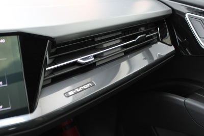 Audi Q4 e-tron S-line