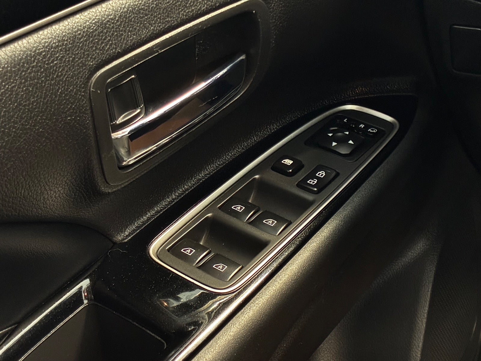 Billede af Mitsubishi Outlander 2,4 PHEV Invite+ CVT 4WD