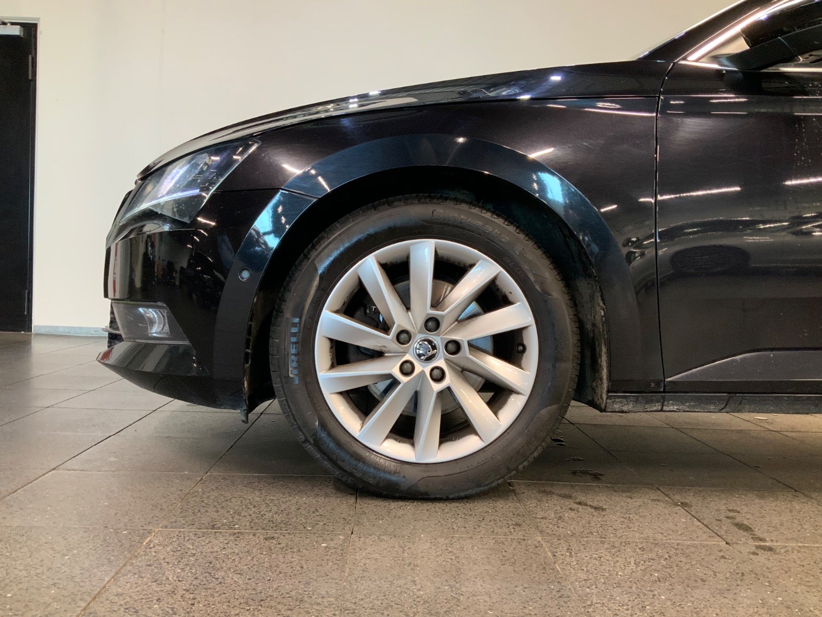 Skoda Superb (3/8)