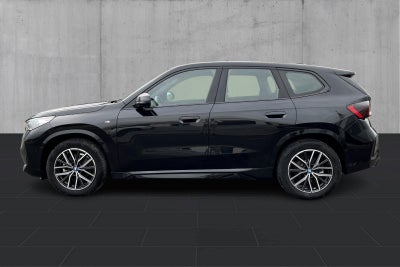 BMW iX1 eDrive20 M-Sport - 1