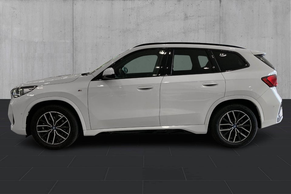 BMW iX1 xDrive30 M-Sport 2024
