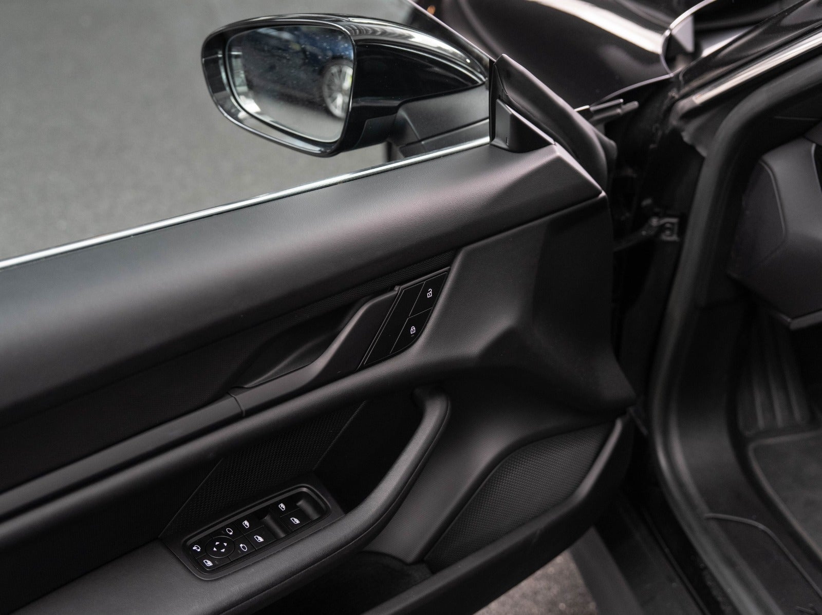 Gallery image 8 of 17