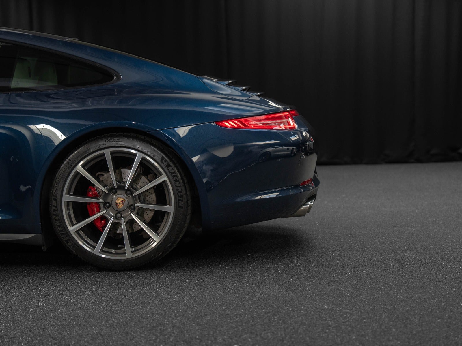 Gallery image 4 of 18