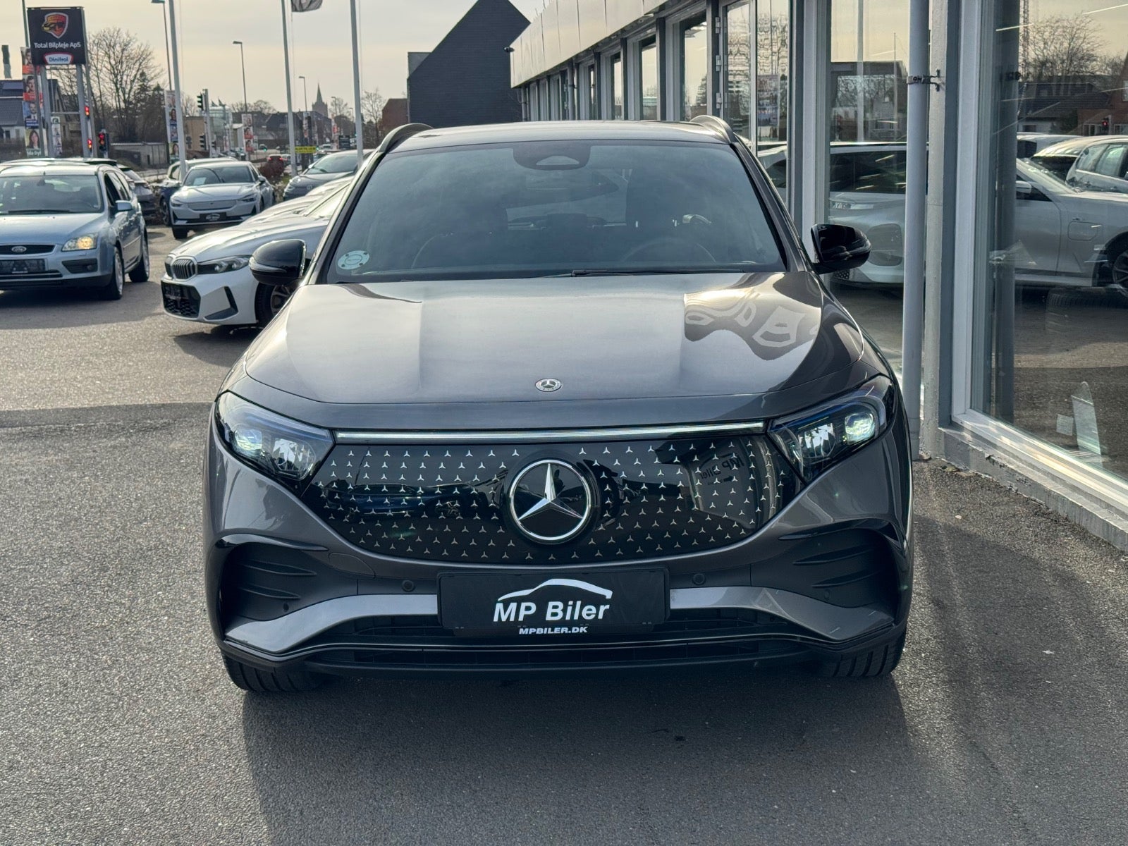 Billede af Mercedes EQA300  AMG Line 4Matic