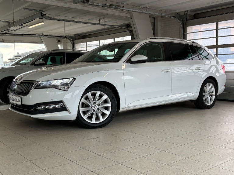 Skoda Superb TSi iV Combi DSG