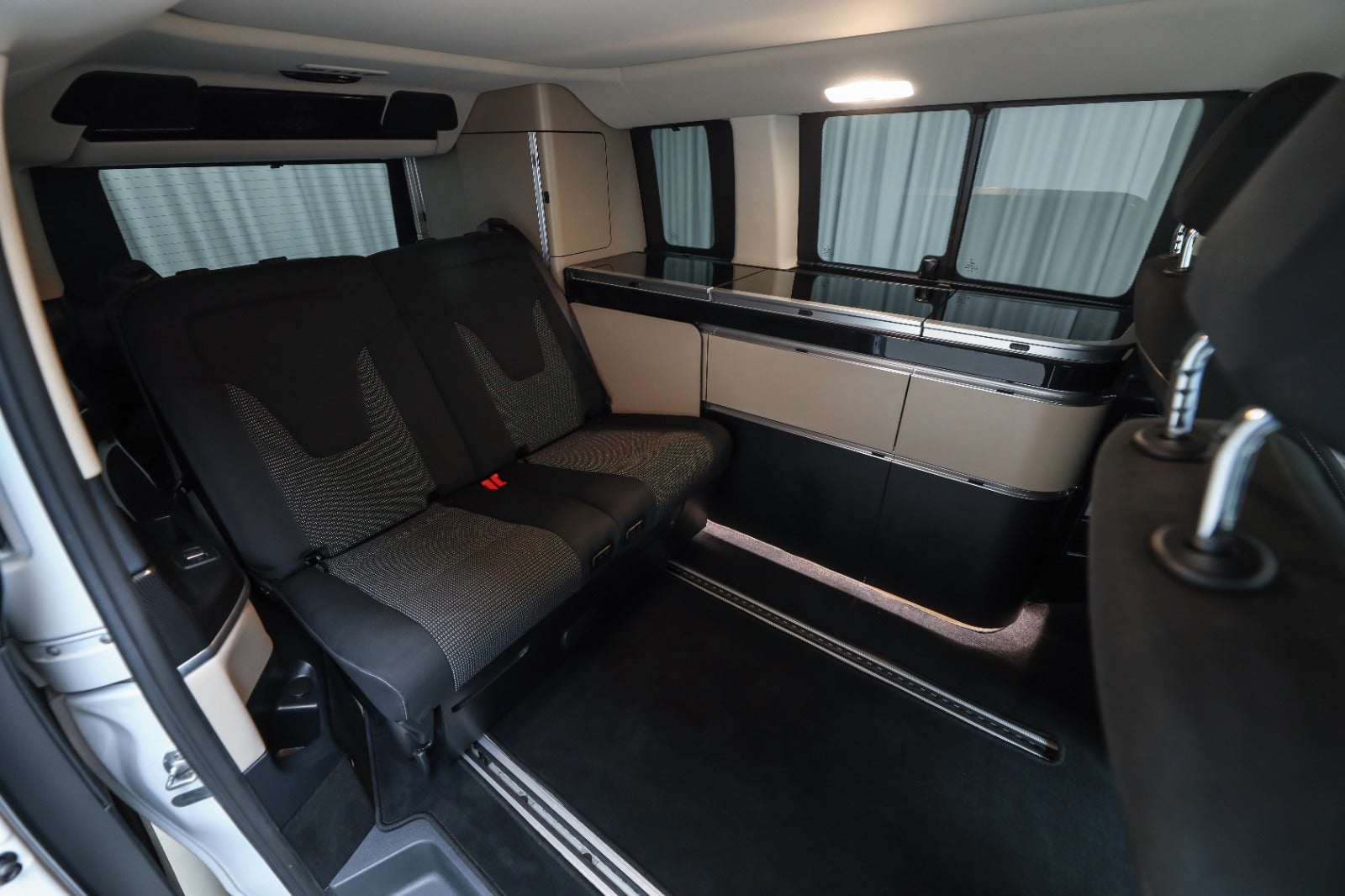 Mercedes-Benz V 250 d (4/8)