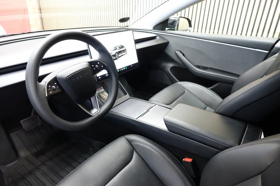 Tesla Model 3, Billede 5