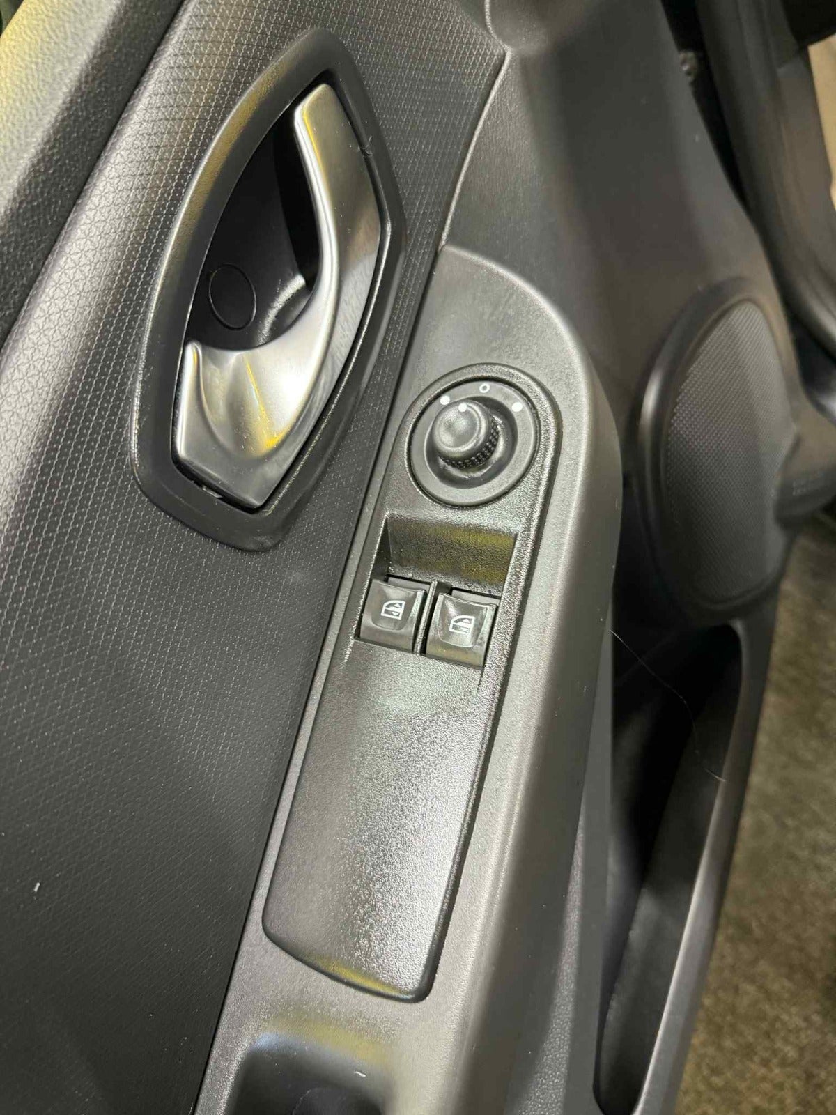 Billede af Renault Clio IV 1,5 dCi 75 Expression Sport Tourer