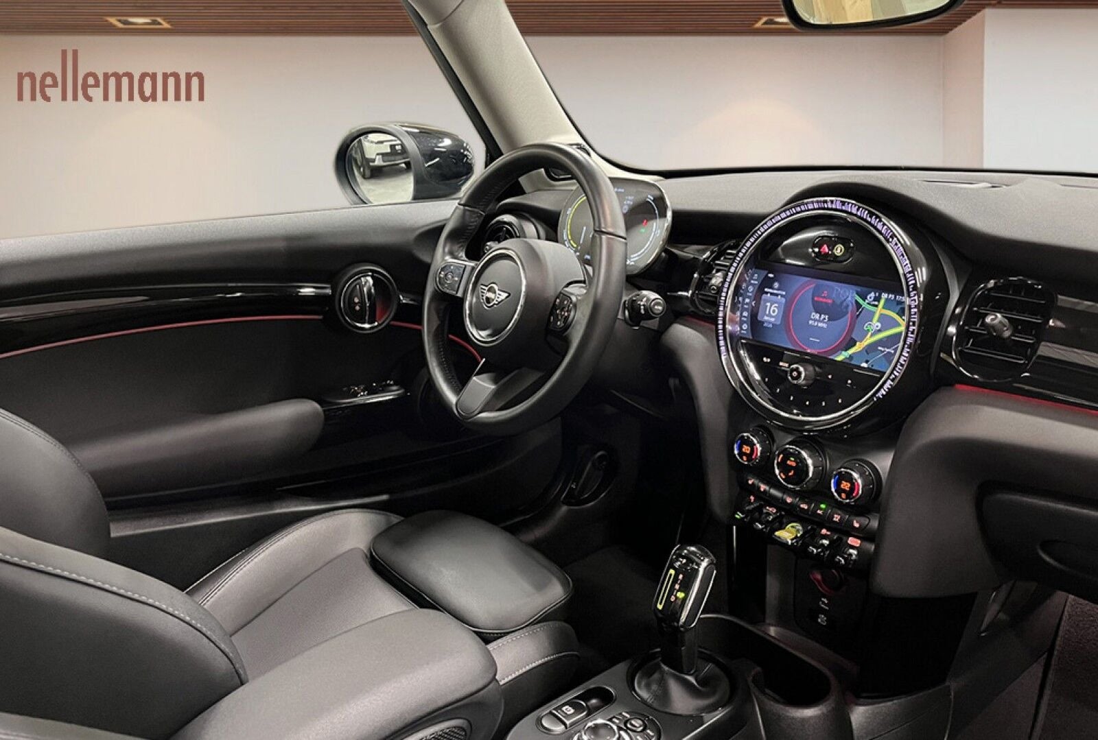 MINI Cooper SE Classic Trim