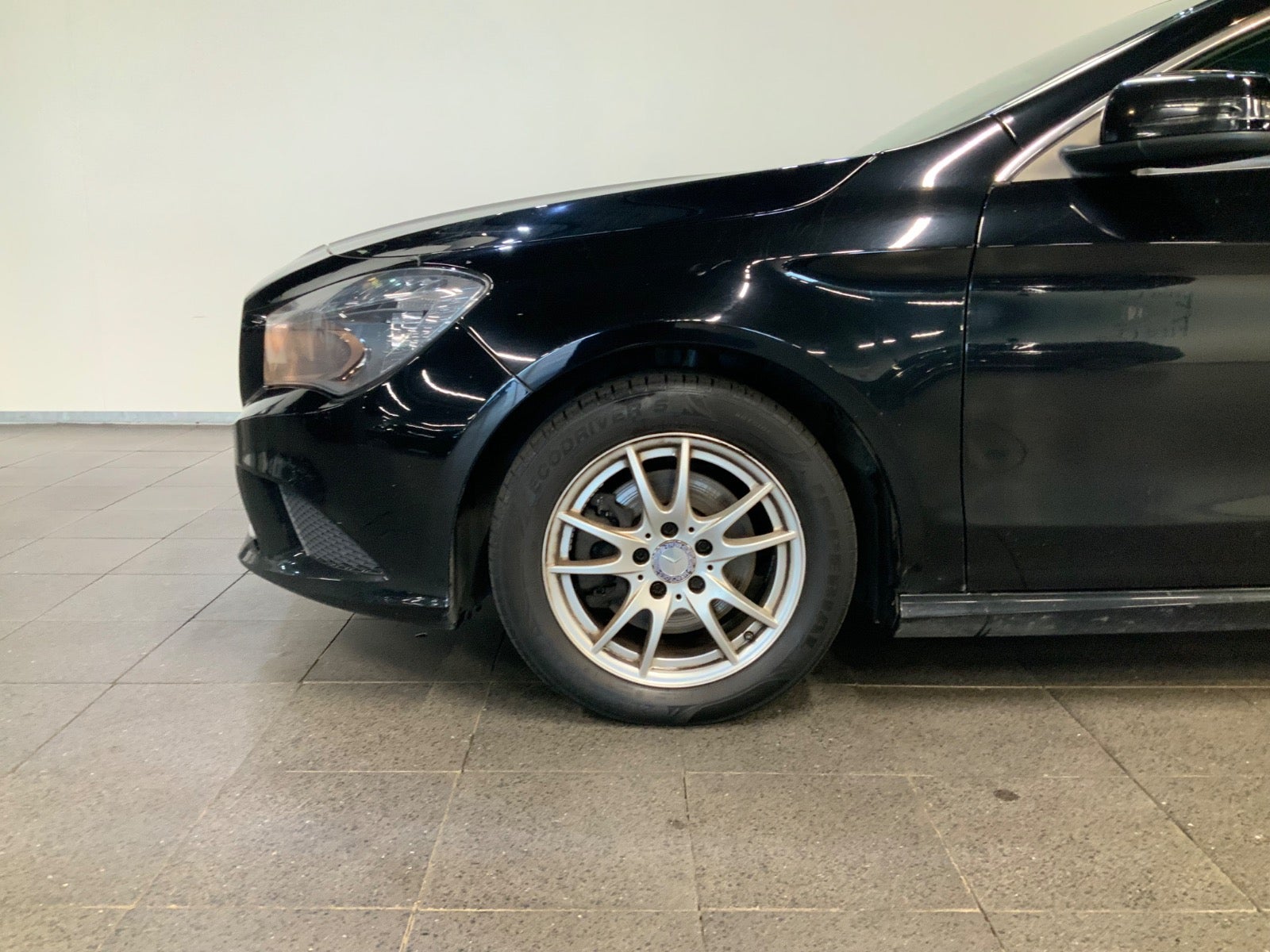 Mercedes-Benz CLA 200