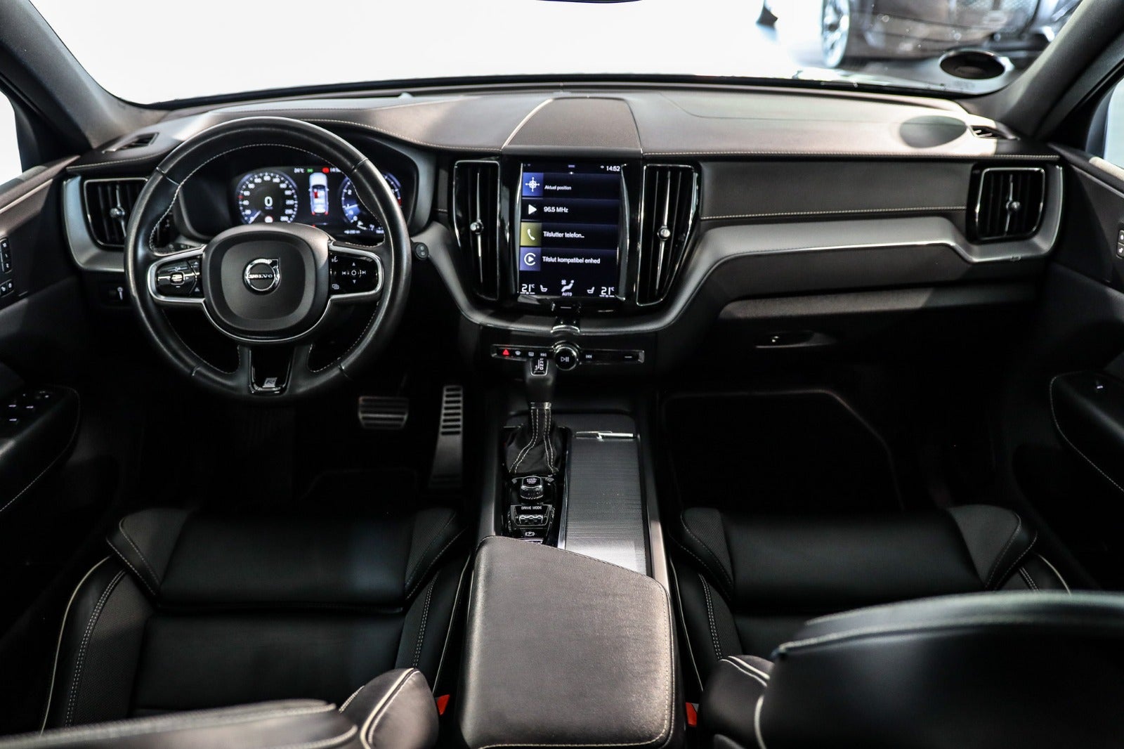 Billede af Volvo XC60 2,0 T4 190 R-Design aut.