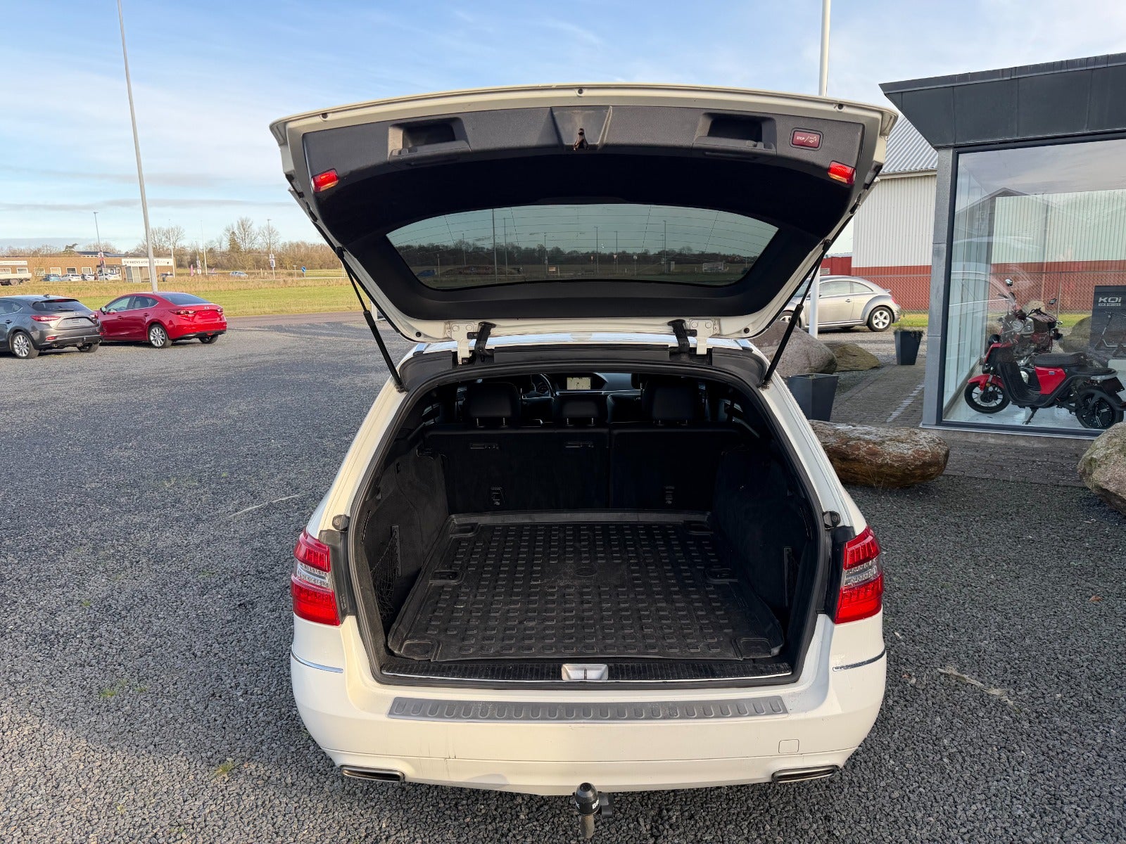 Billede af Mercedes E220 2,2 CDi Avantgarde stc. aut. BE