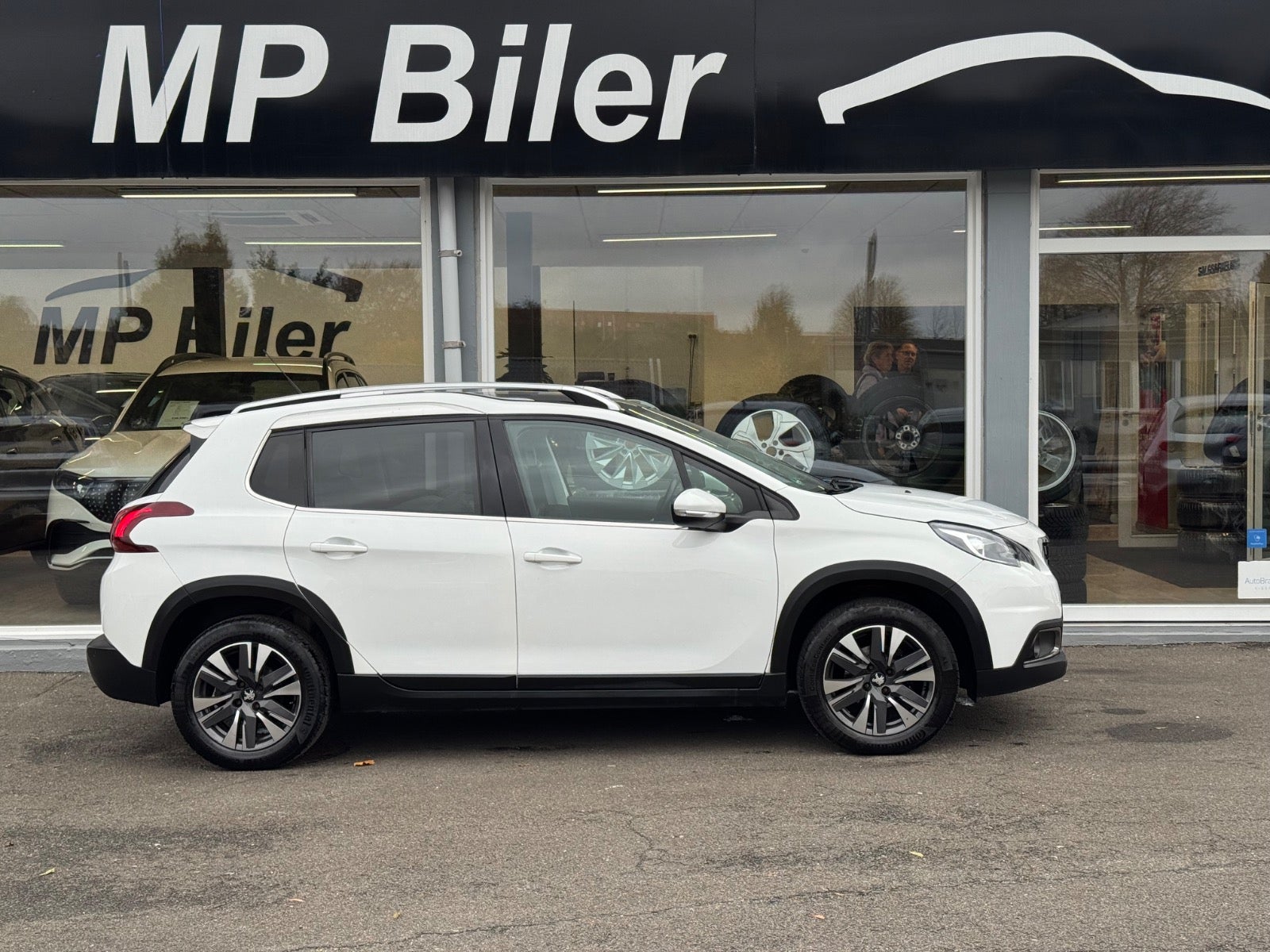 Billede af Peugeot 2008 1,5 BlueHDi 100 Allure Sky