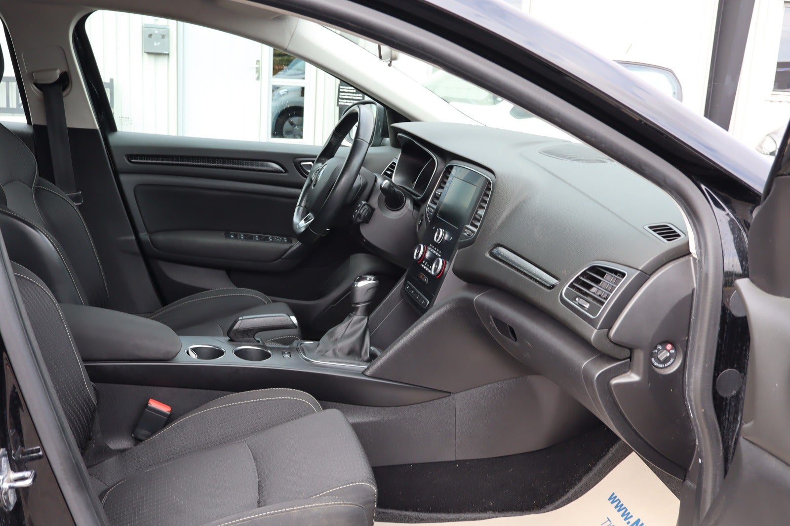 Billede af Renault Megane IV 1,2 TCe 100 Zen Sport Tourer