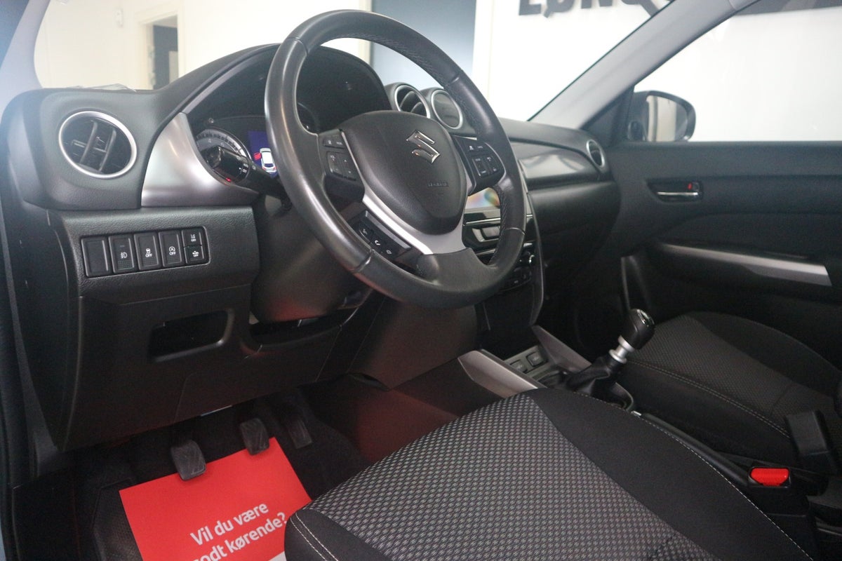 Suzuki Vitara mHybrid Active
