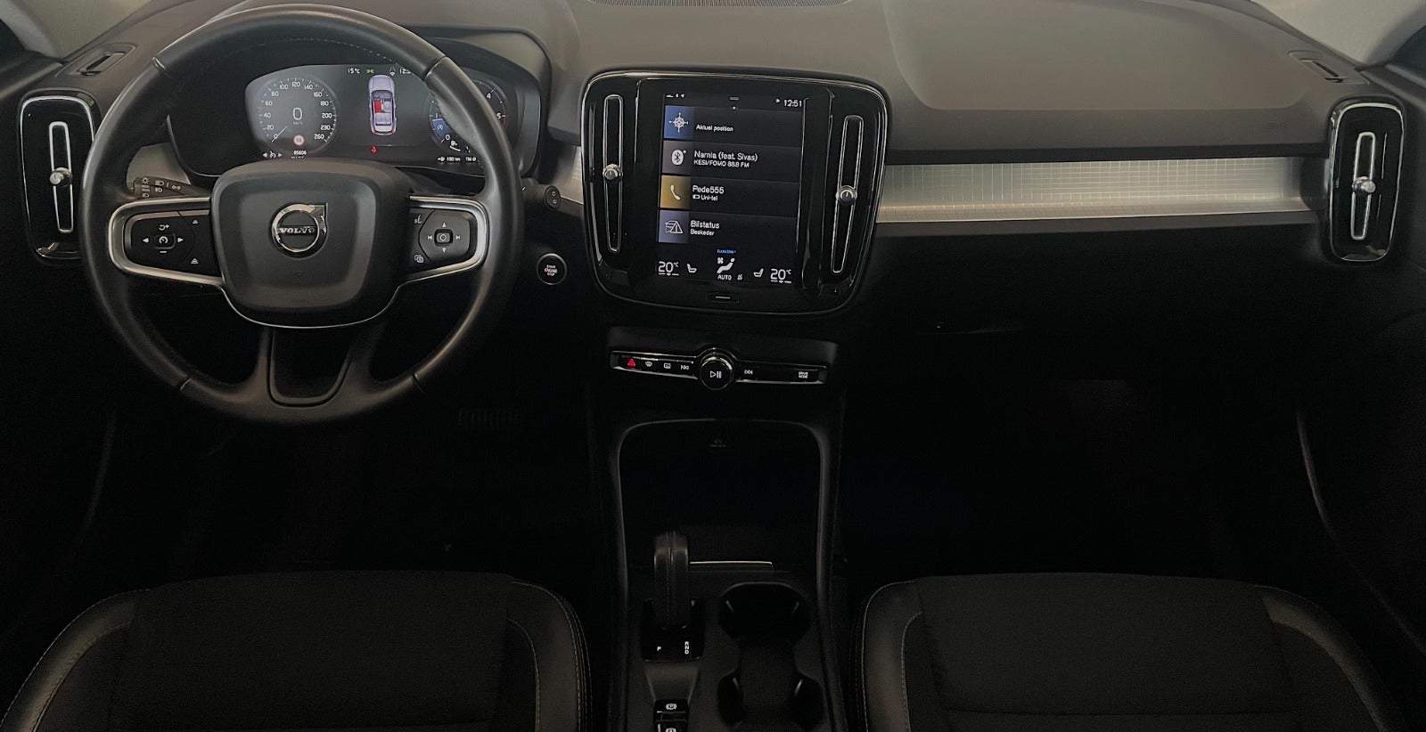 Billede af Volvo XC40 2,0 D4 190 Momentum aut. AWD