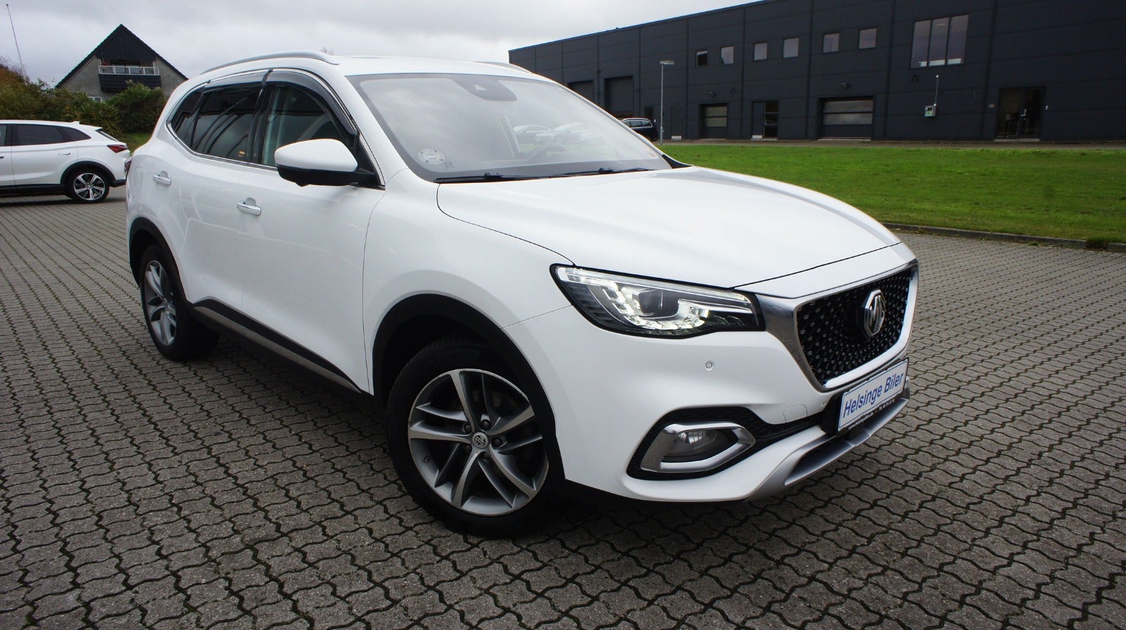 MG EHS PHEV Luxury