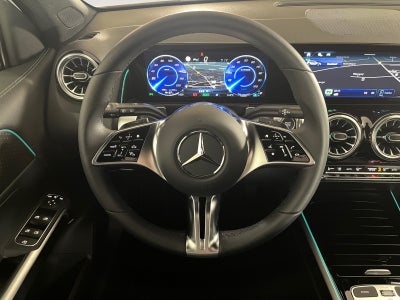 Mercedes EQB300 Progressive 4Matic Van
