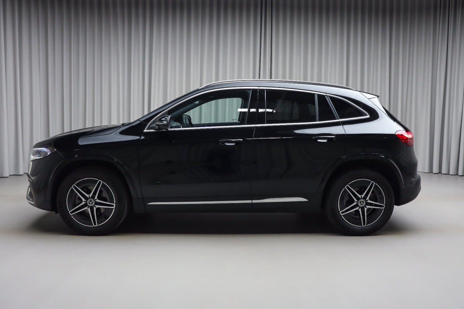Mercedes-Benz EQA 250+ (5/8)