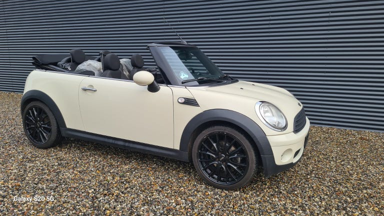 MINI Cooper Cabriolet
