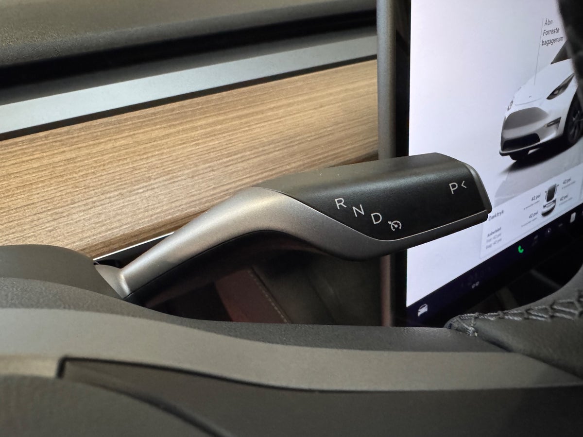 Tesla Model Y Long Range RWD