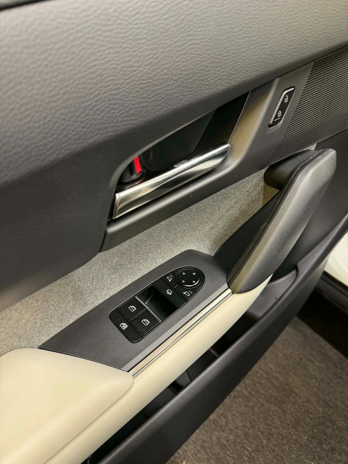 Billede af Mazda MX-30 0,8 e-SkyActiv R-EV Advantage