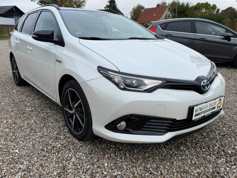 Toyota Auris Hybrid Prestige Touring Sports CVT