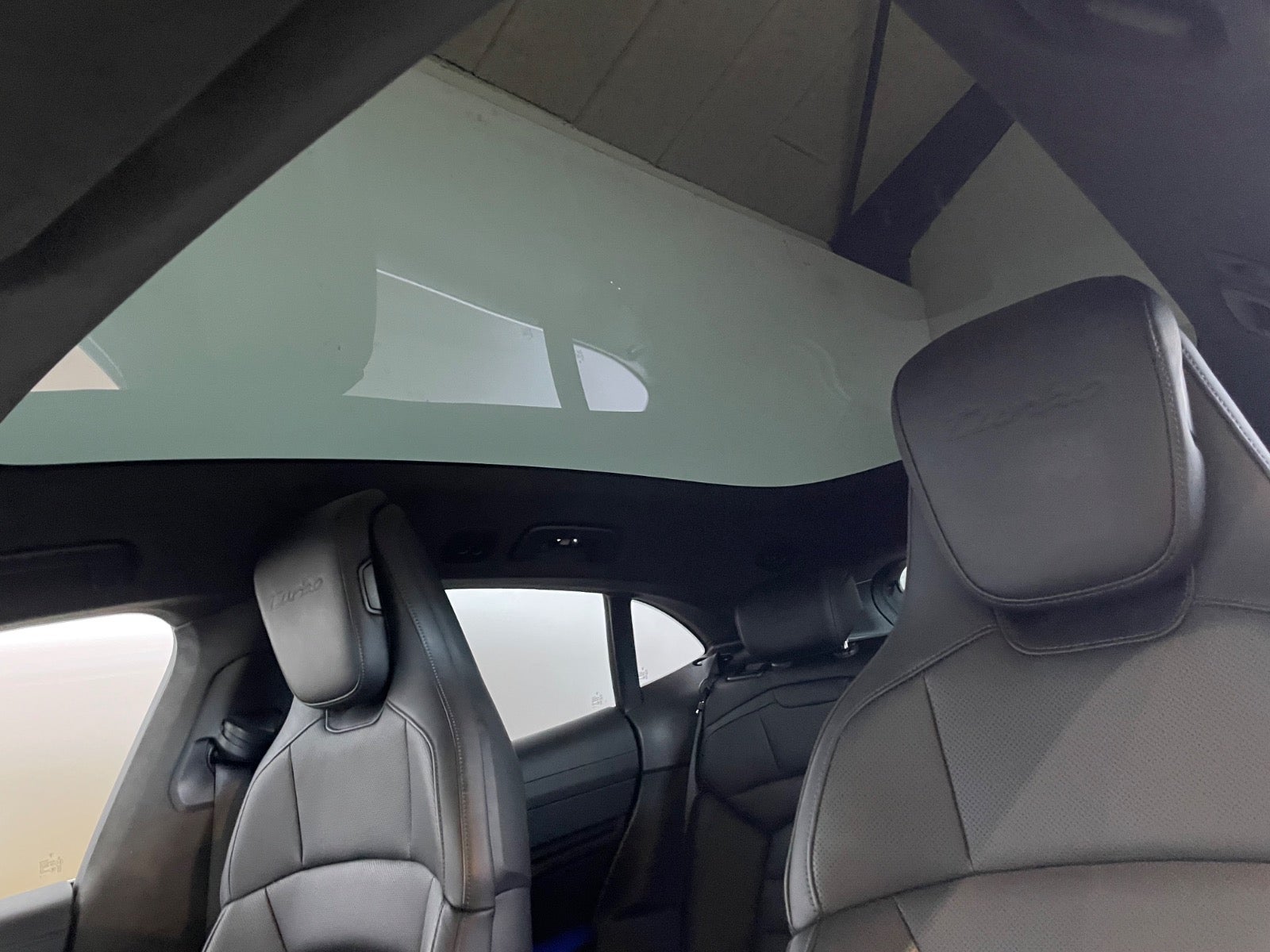 Porsche Taycan Turbo Cross Turismo