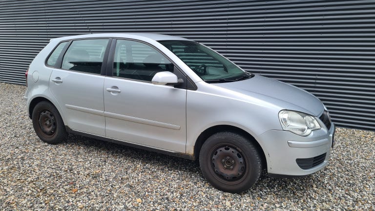 VW Polo Trendline 75