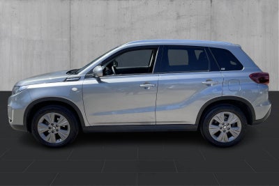 Suzuki Vitara mHybrid Active Suzuki Vitara mHybrid Active - 1